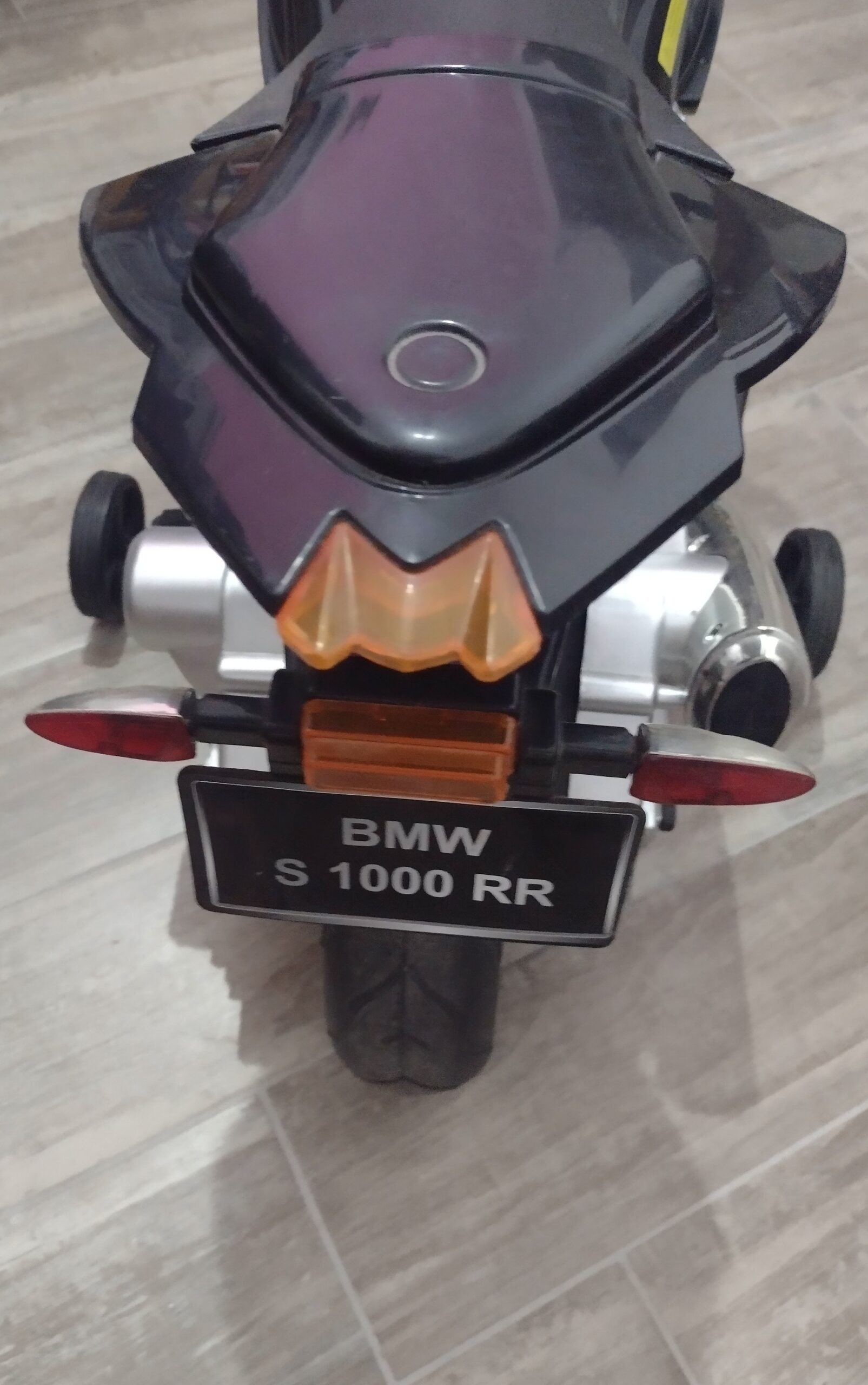 BMW elettrica bambini Gallery Image